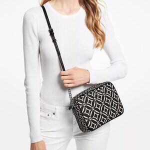 Michael Kors Rare NWT LOGO Jet Set Lg EW Crossbody Black & Cream Authentic